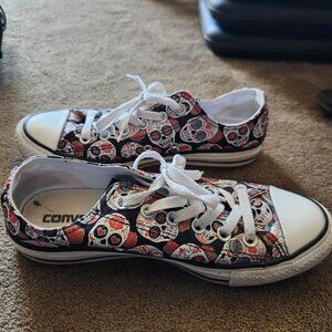 Womens Converse Size 8